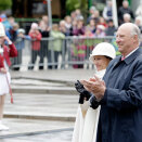25. mai: Kong Harald og Dronning Sonja er til stede ved åpningen av Festspillene i Bergen (Foto: Paul S. Amundsen / Scanpix) 